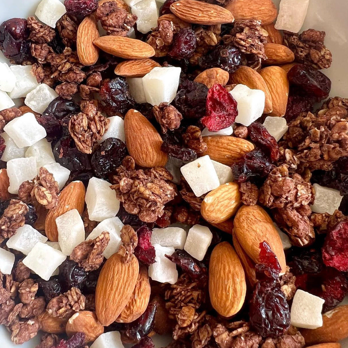 Brownie & Cherry Granola mix (200G)