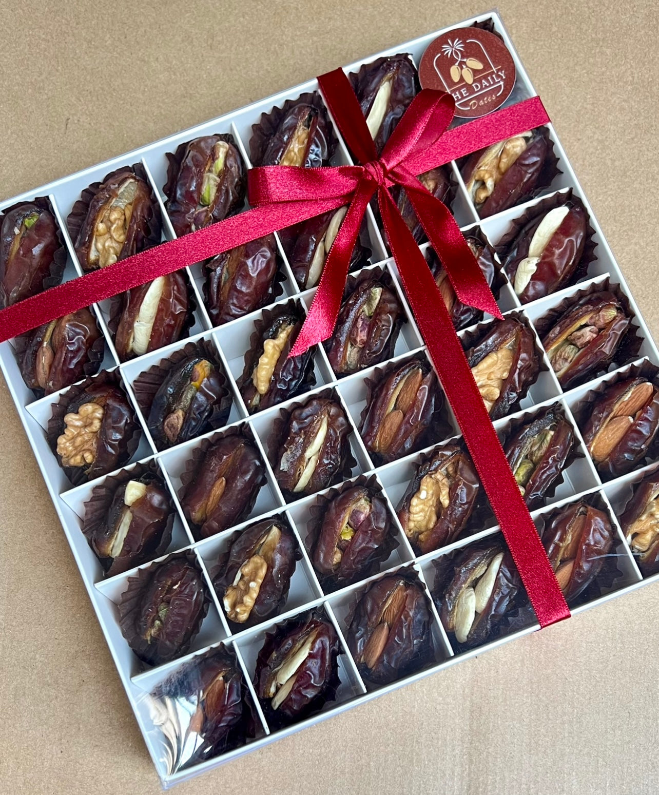 Dates Stuffed with Nuts Box