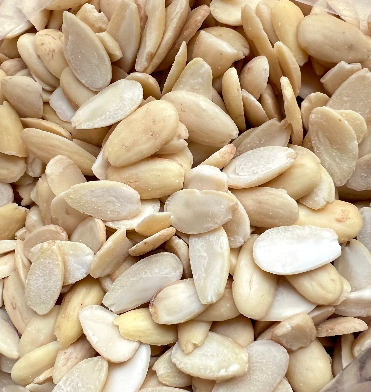 Peeled Almonds Halves