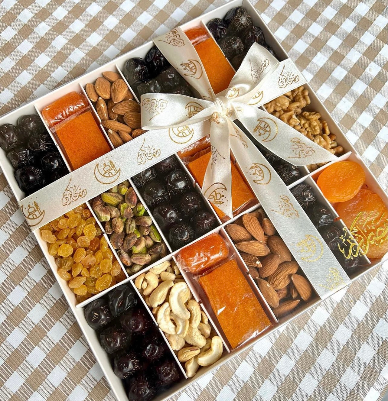 Dates And Nuts Box
