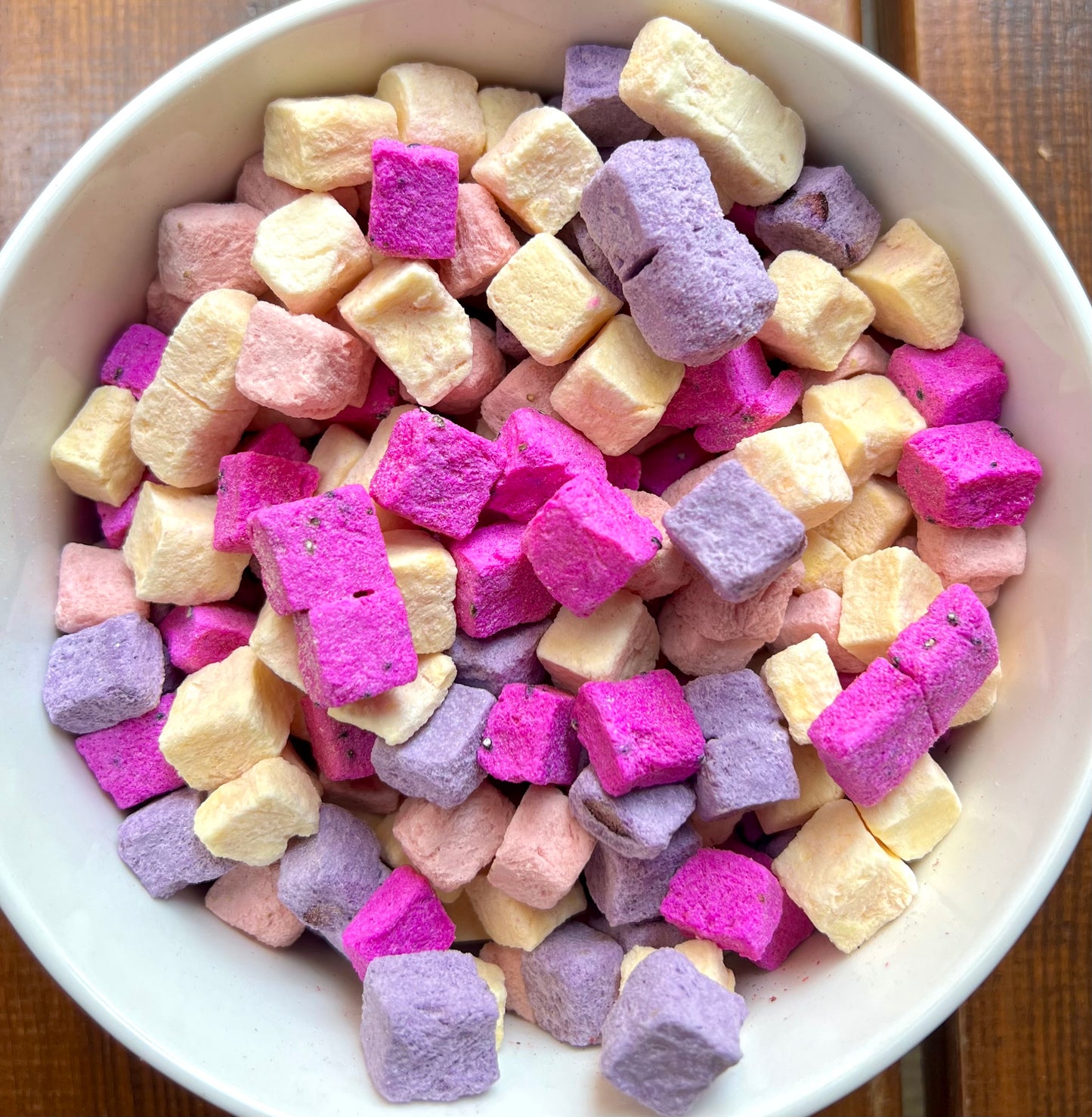 Freeze dried yogurt cubes