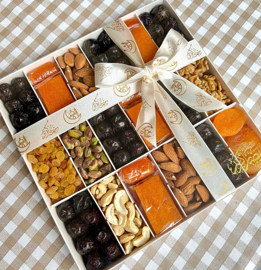 Dates And Nuts Box